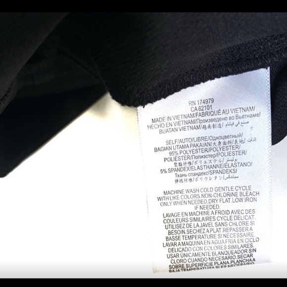 BCBG PEARLESCENT PUFF SLEEVE SHORT SLEEVE TOP - Picture 12 of 13